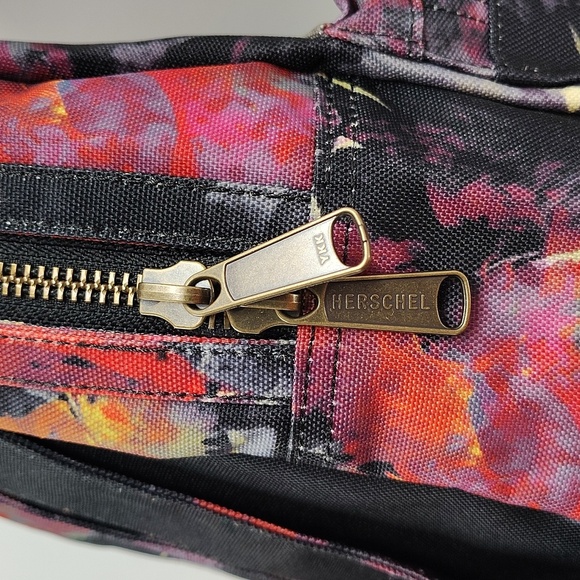 Herschel Nova Mini Backpacks‎ Blurry Watercolor Roses NWOT - Picture 10 of 11